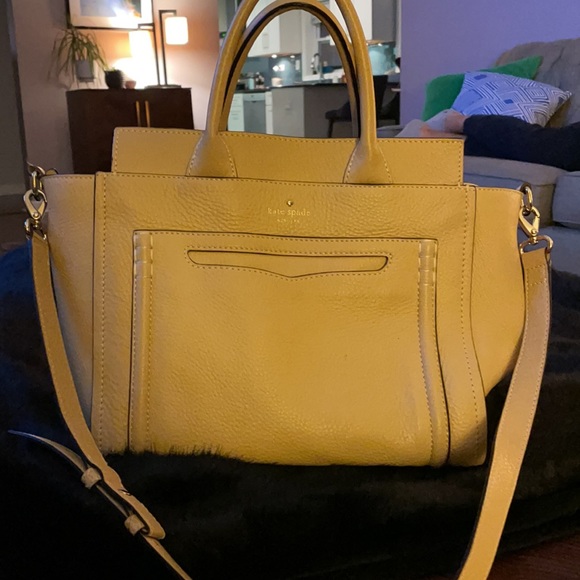 Kate Spade Tote - Picture 2 of 8